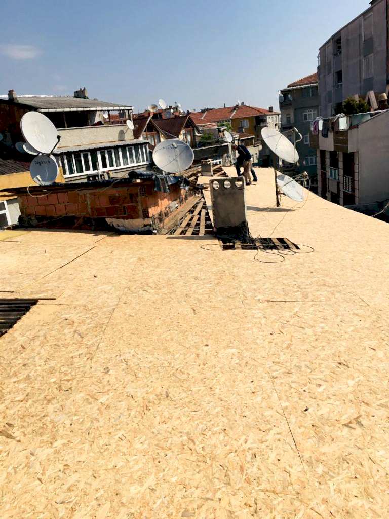 İstanbul Silivri gümüş yaka mahallesi çatı tadilatı 536 575 70 13